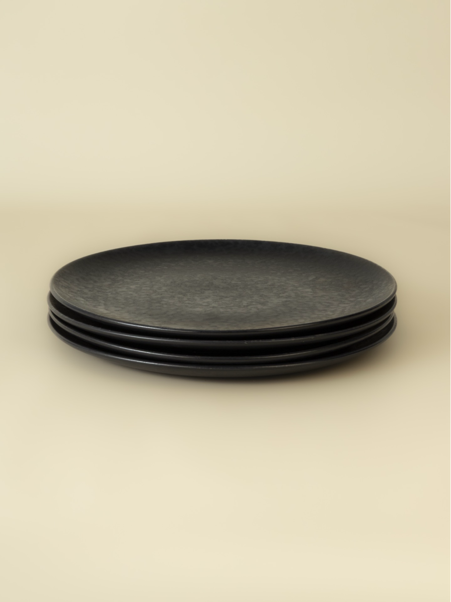 Plato llano - Black Stone